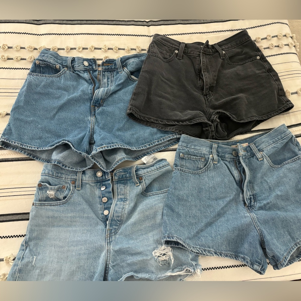 Levis denim shorts bundle of 4